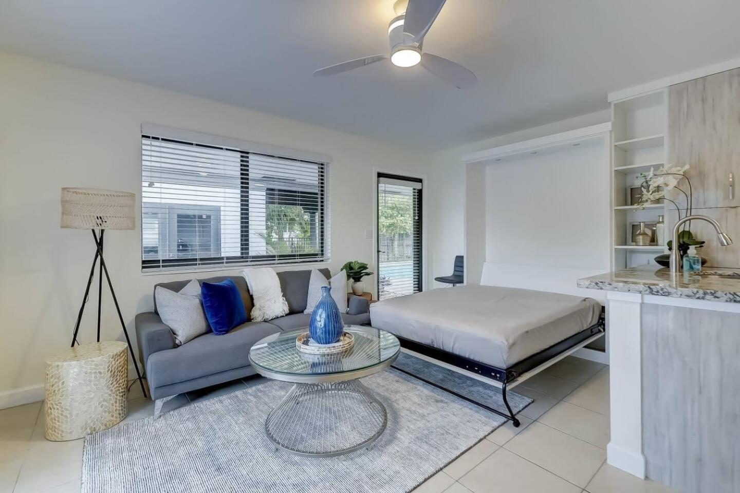 Waterfront Deck Pool Kayak Lägenhet Fort Lauderdale Exteriör bild