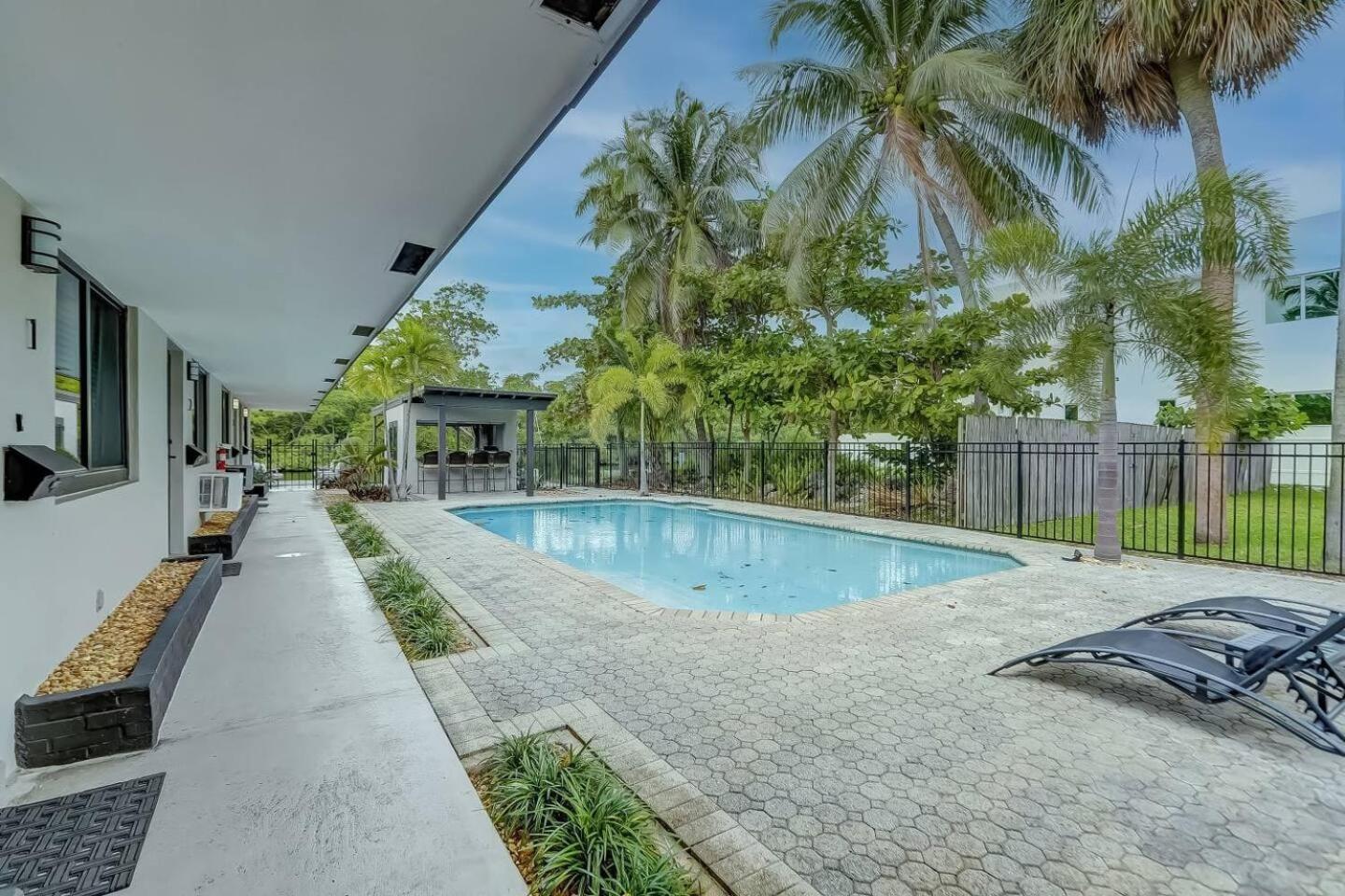 Waterfront Deck Pool Kayak Lägenhet Fort Lauderdale Exteriör bild